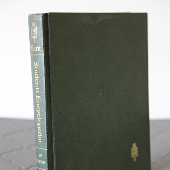 Merit Student Encyclopaedia Vol. 17 - Picture 2 of 3